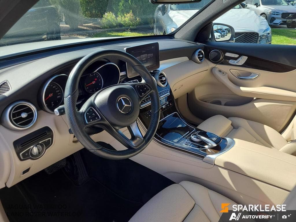 2017 Mercedes-Benz GLC 4MATIC 4dr GLC 300