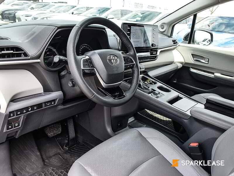2023 Toyota Sienna Hybrid Limited AWD