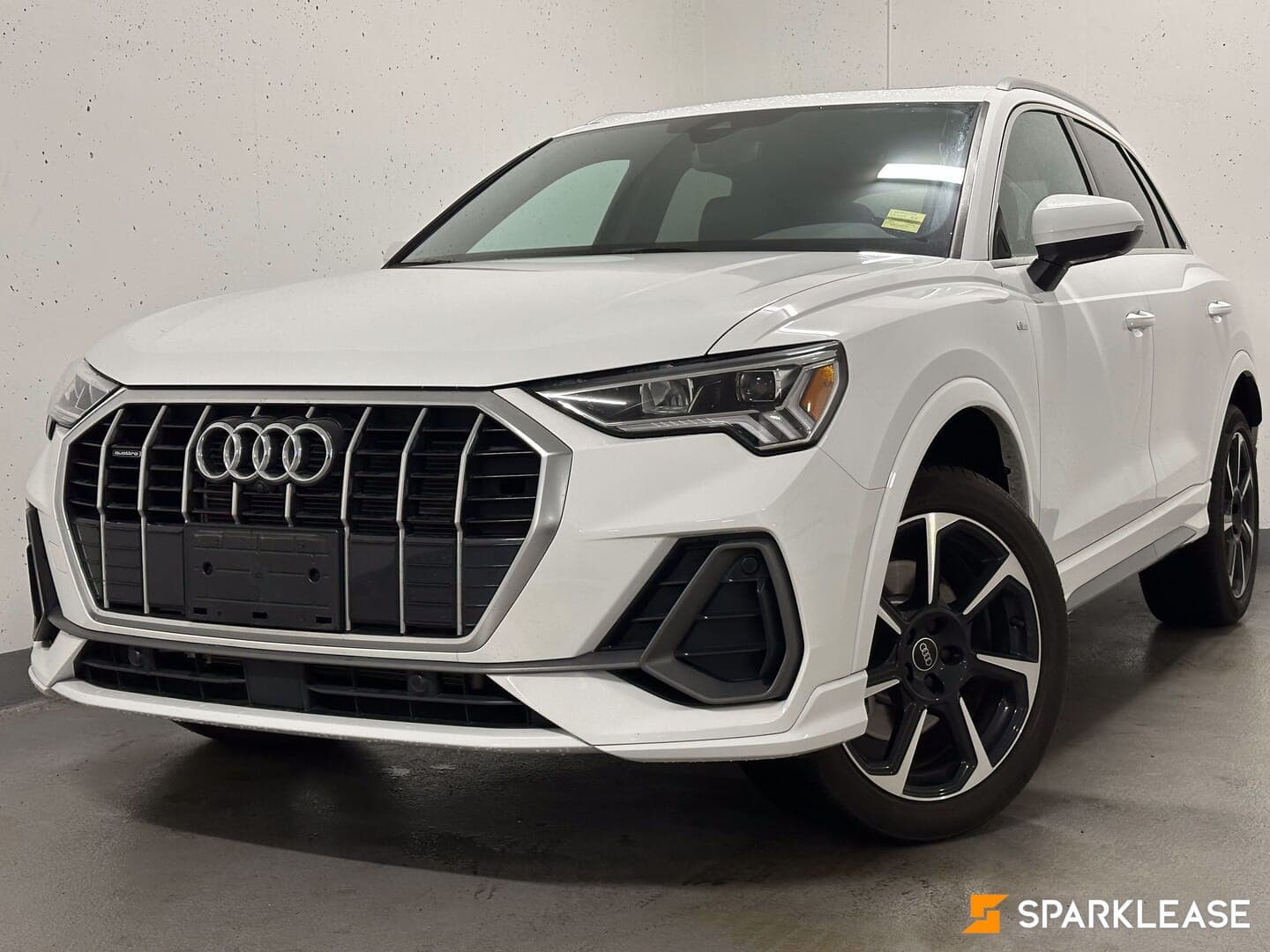 2024 Audi  Q3  Technik 45 TFSI quattro 