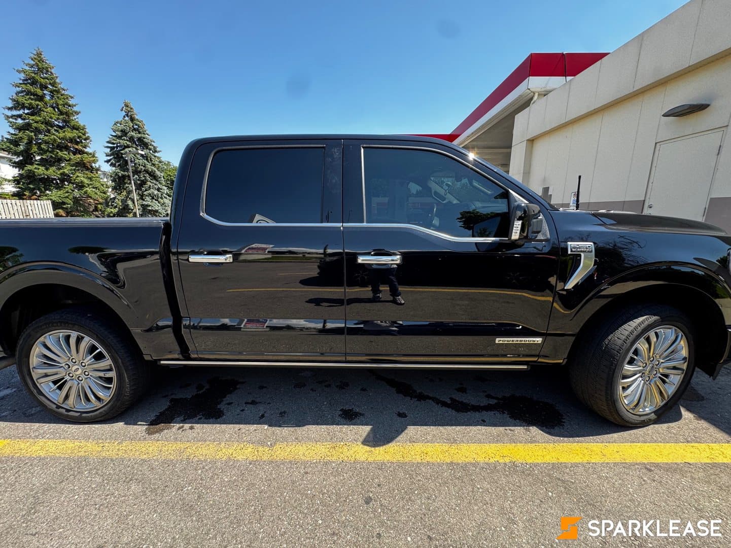 2024 Ford F-150 Platinum 4WD SuperCrew Box