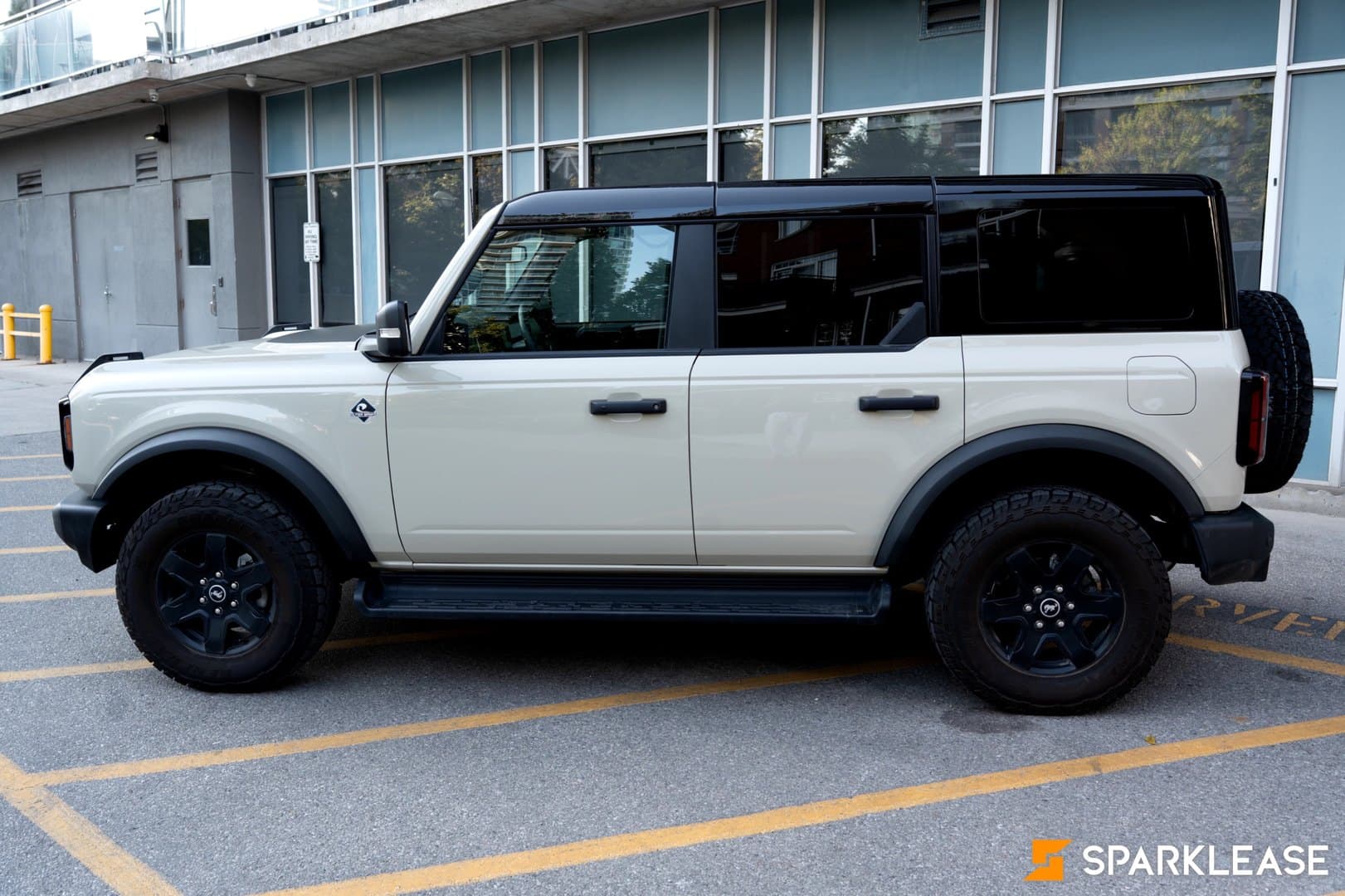 2025 Ford Bronco Outer Banks 4 Door 4x4