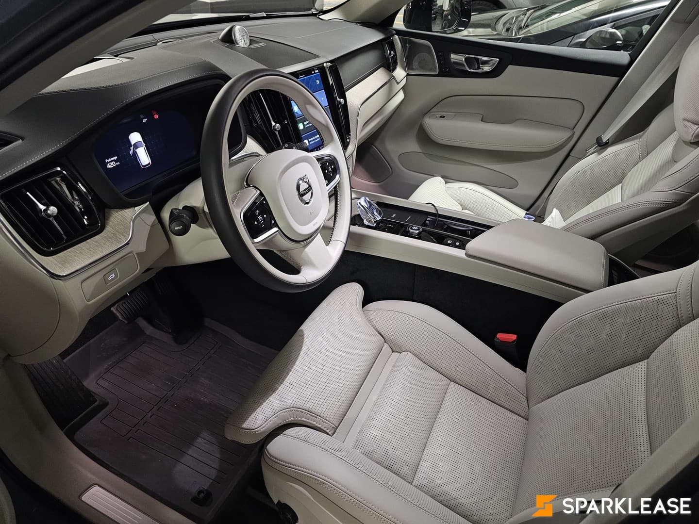 2023 Volvo XC60 B6 AWD Ultimate Dark Theme