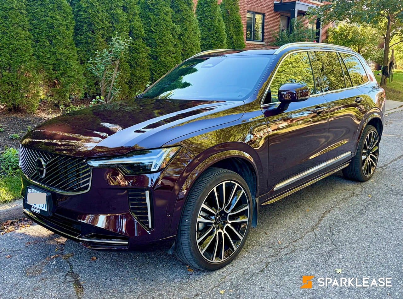 2026 Volvo XC90 B6 AWD Plus Bright Theme 7-Seater