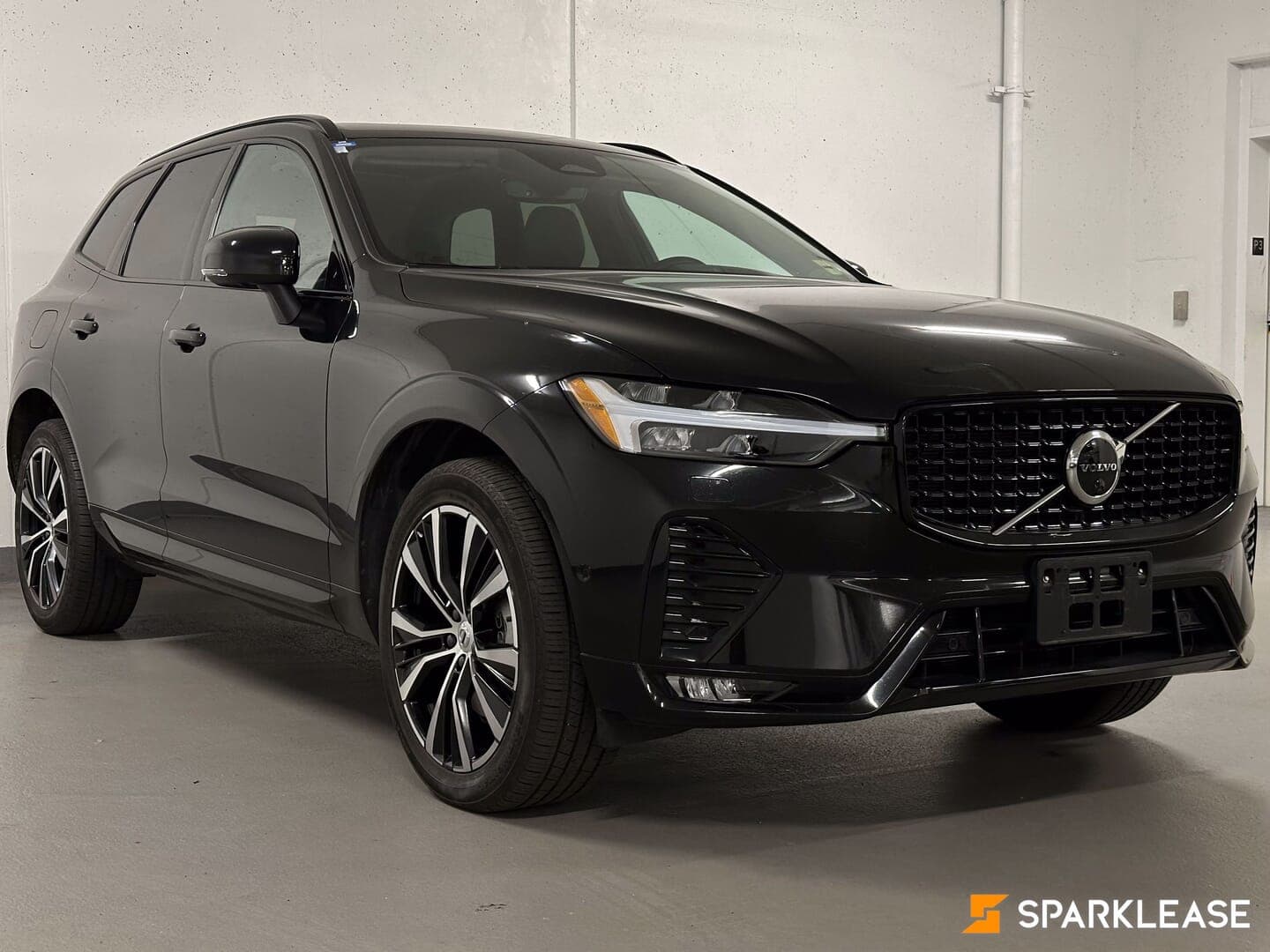 2023 Volvo  XC60  B6 AWD Plus Dark Theme 
