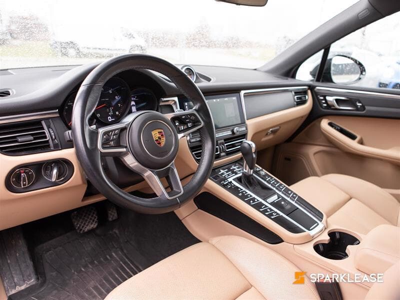 2021 Porsche Macan AWD