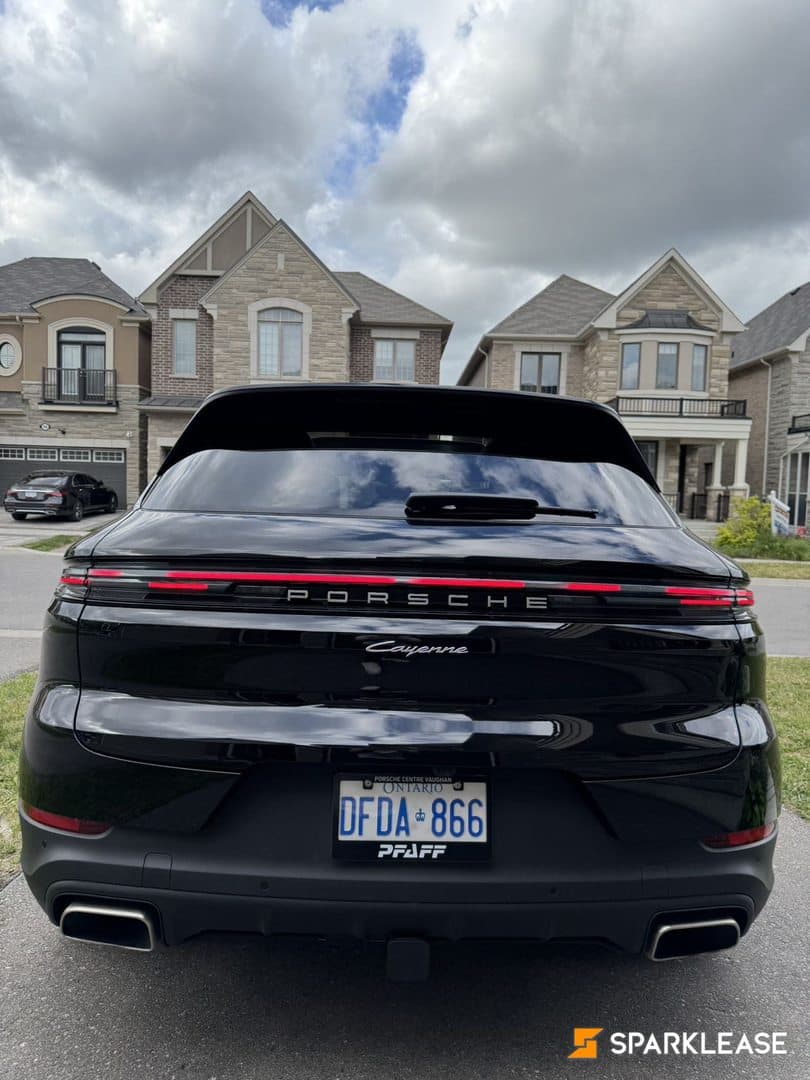 2025 Porsche Cayenne AWD