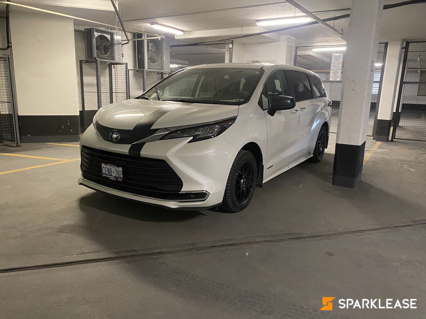 2021 Toyota Sienna XLE 8-Passenger FWD