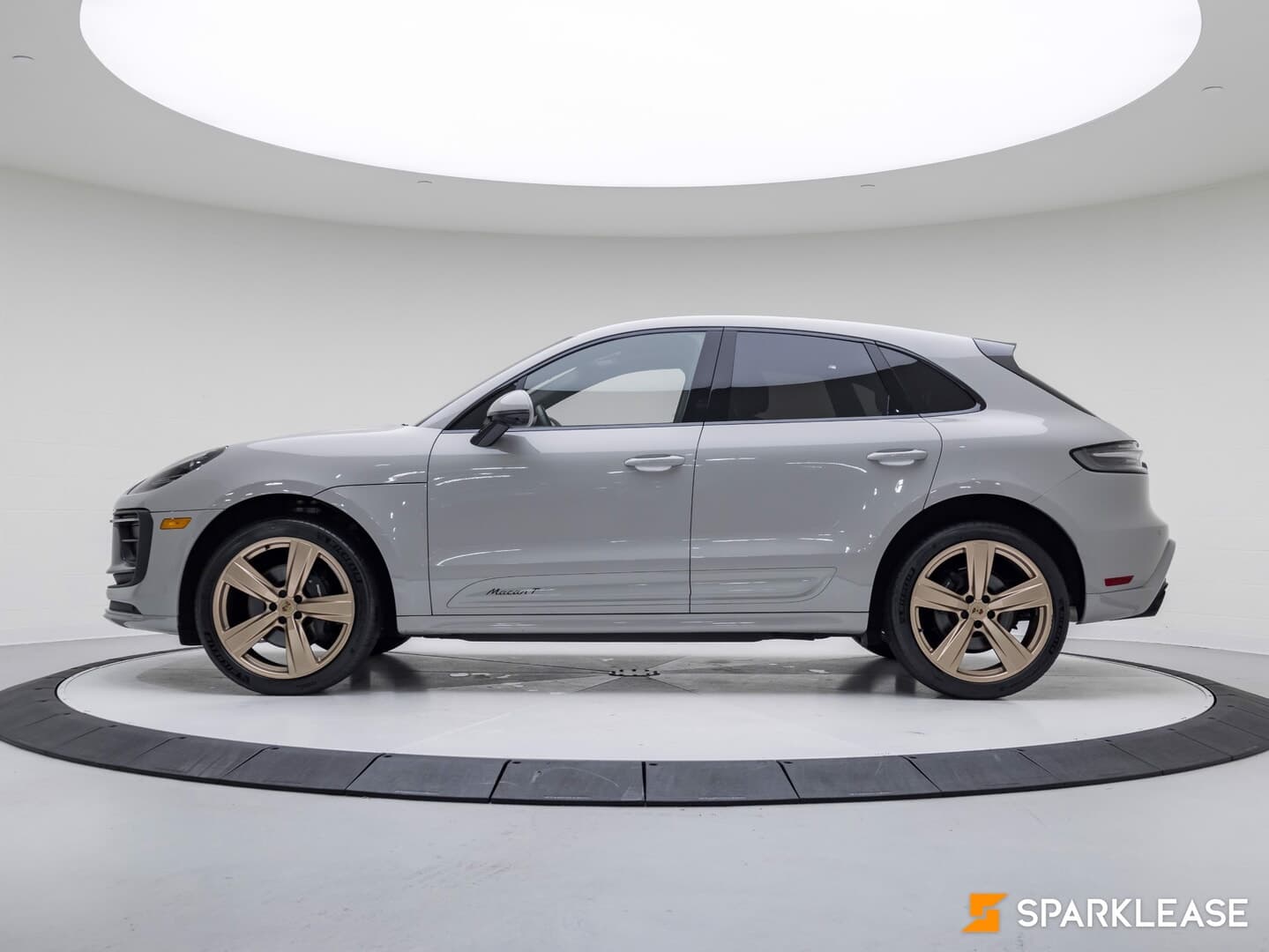 2023 Porsche Macan AWD