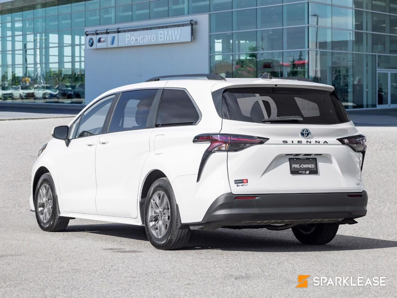 2025 Toyota Sienna LE 8-Passenger FWD