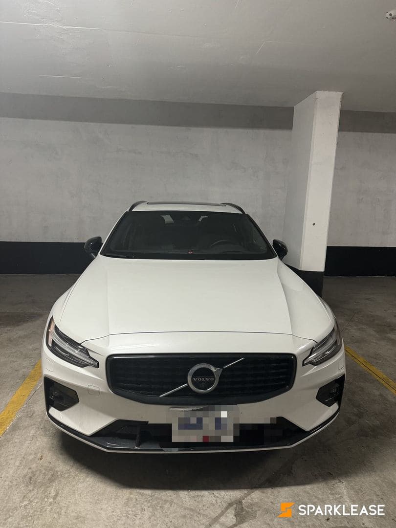 2022 Volvo V60 T6 AWD R-Design
