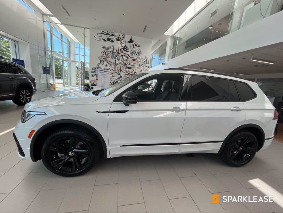 2024 Volkswagen Tiguan Comfortline R-Lin...