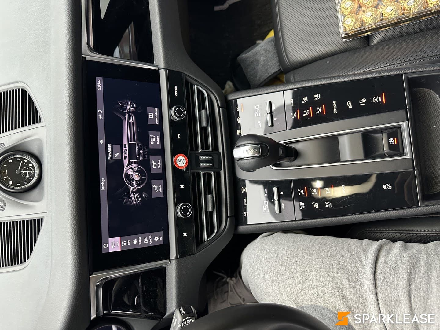 2022 Porsche Macan AWD