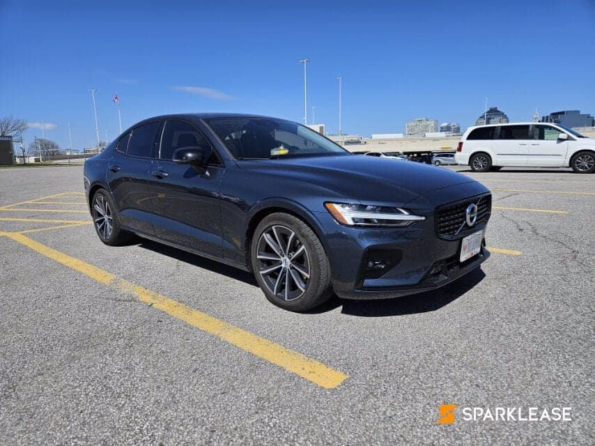 2022 Volvo S60 B5 AWD Momentum