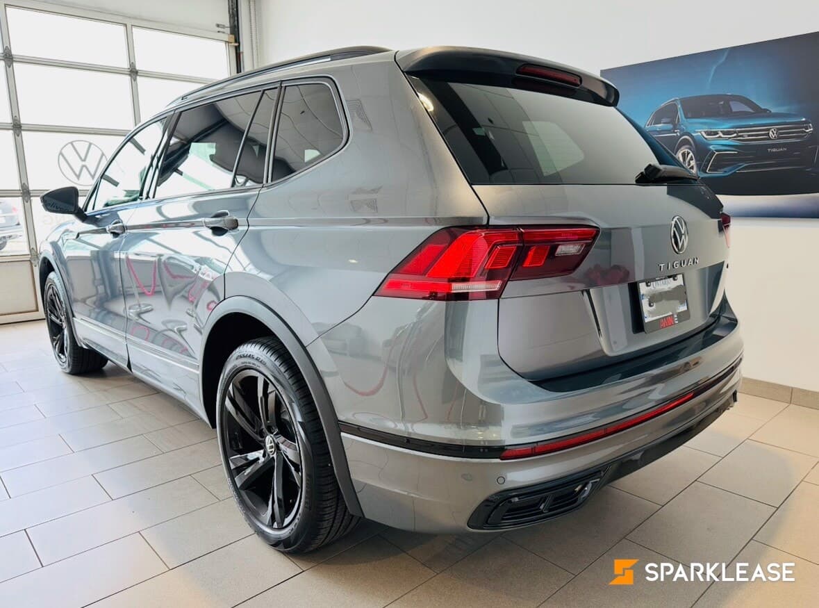 2024 Volkswagen Tiguan Comfortline R-Lin...