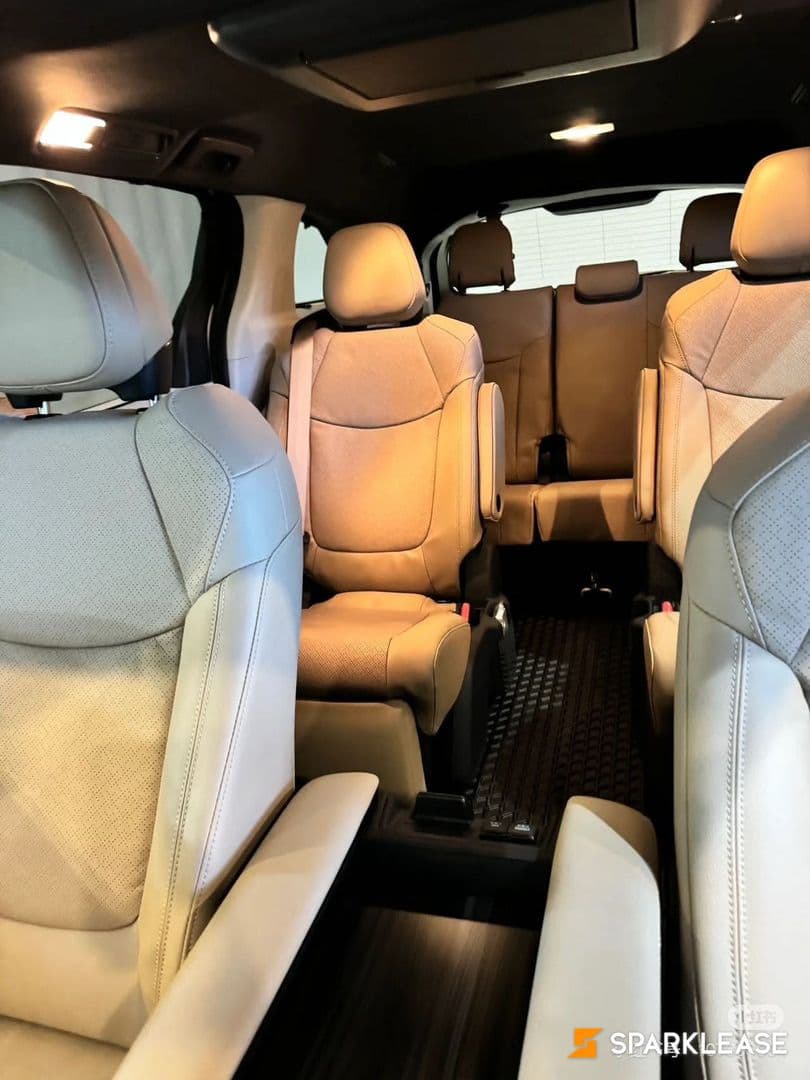 2024 Toyota Sienna XSE 7-Passenger AWD