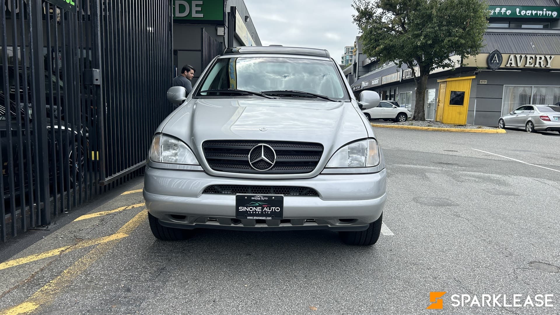 2000 Mercedes-Benz M-Class 4dr 4MATIC 4.3L 