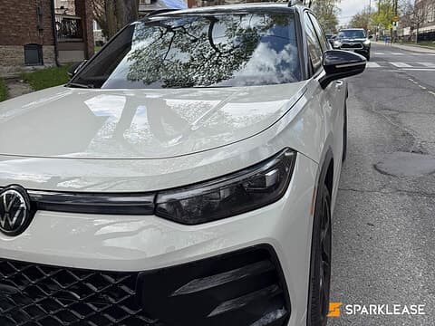 2025 Volkswagen Tiguan Comfortline R-Lin...