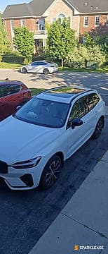 2023 Volvo XC60 B6 AWD Plus Dark Theme