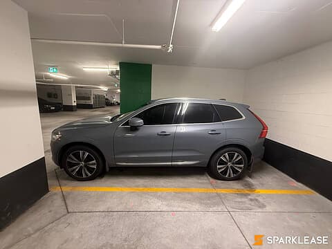 2023 Volvo XC60 B6 AWD Plus Bright Theme