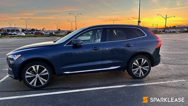 2023 Volvo XC60 B6 AWD Ultimate Bright Theme