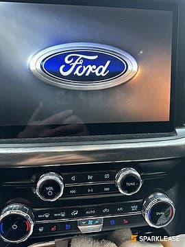 2022 Ford F-150 LARIAT 4WD SuperCrew 5.5' Box