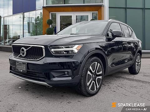 2021 Volvo XC40 T5 AWD Momentum