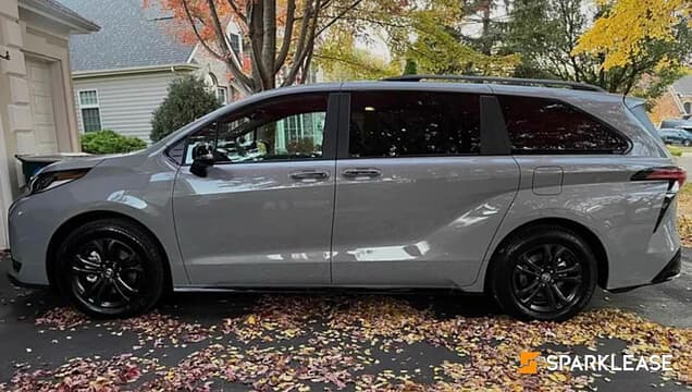 2025 Toyota Sienna XSE 7-Passenger AWD