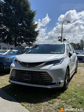 2026 Toyota Sienna LE 8-Passenger AWD