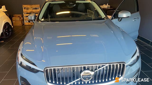 2023 Volvo XC60 B6 AWD Ultimate Bright Theme
