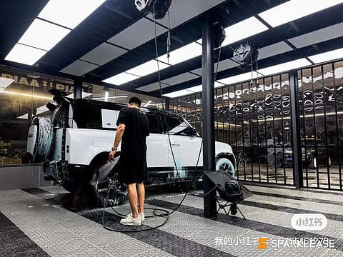2020 Land Rover Defender 110 SE AWD
