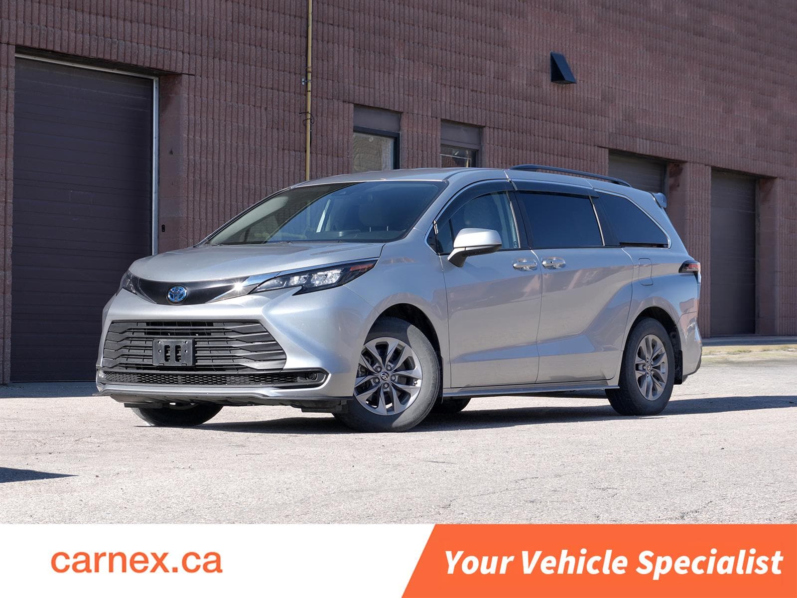 2024 Toyota Sienna LE 8-Passenger