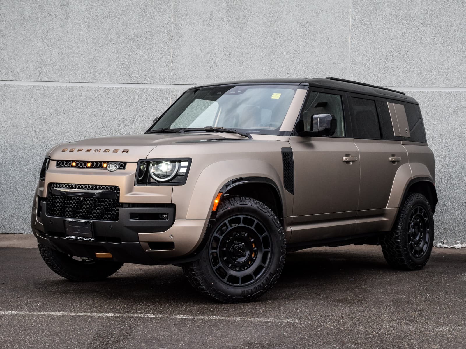 2026 Land Rover Defender OCTA