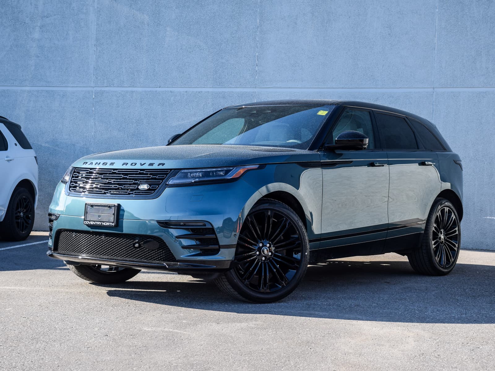 2026 Land Rover Range Rover Velar P250 Dynamic SE
