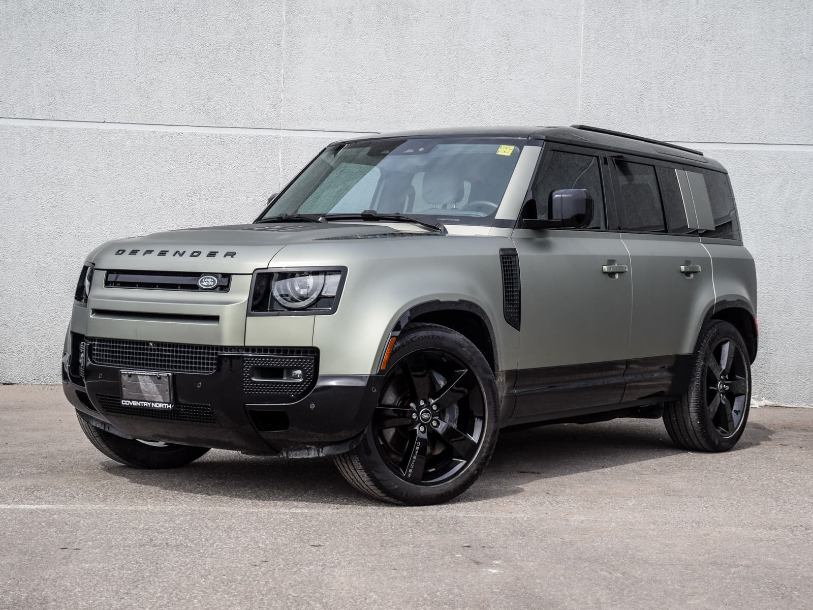 2025 Land Rover Defender 110 P400 X-Dynamic SE