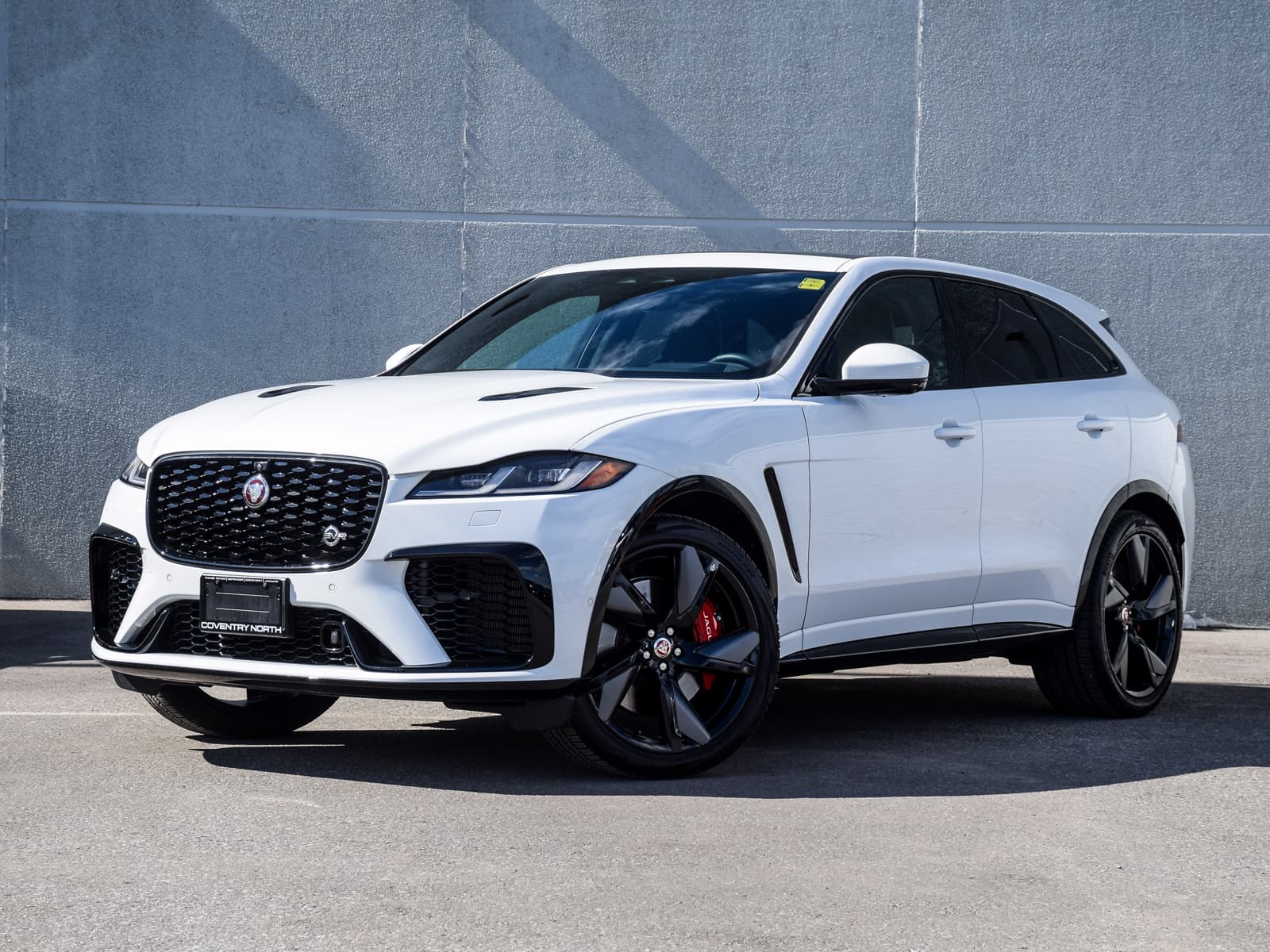 2023 Jaguar F-PACE P550 SVR