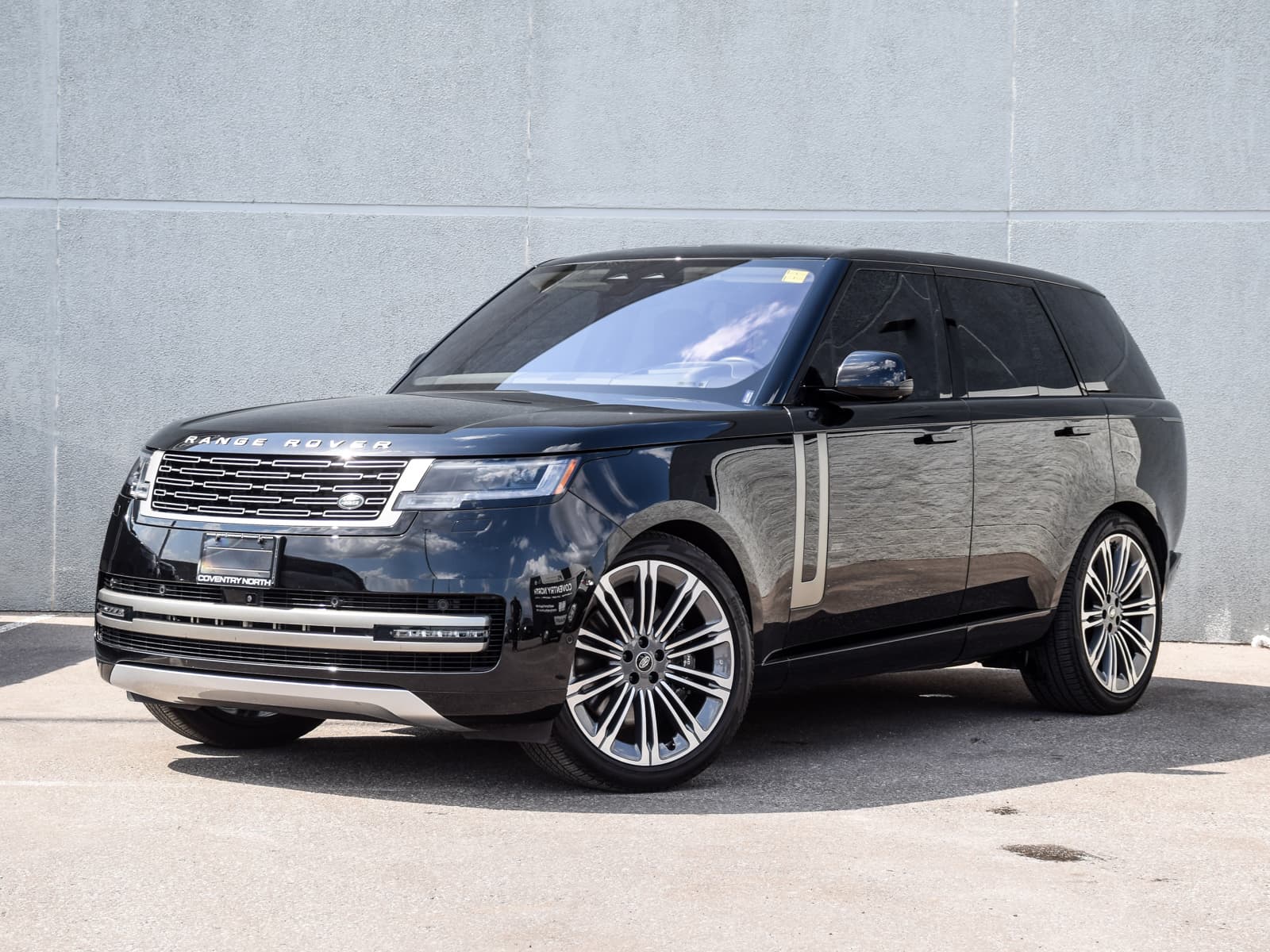 2023 Land Rover Range Rover P530 SE