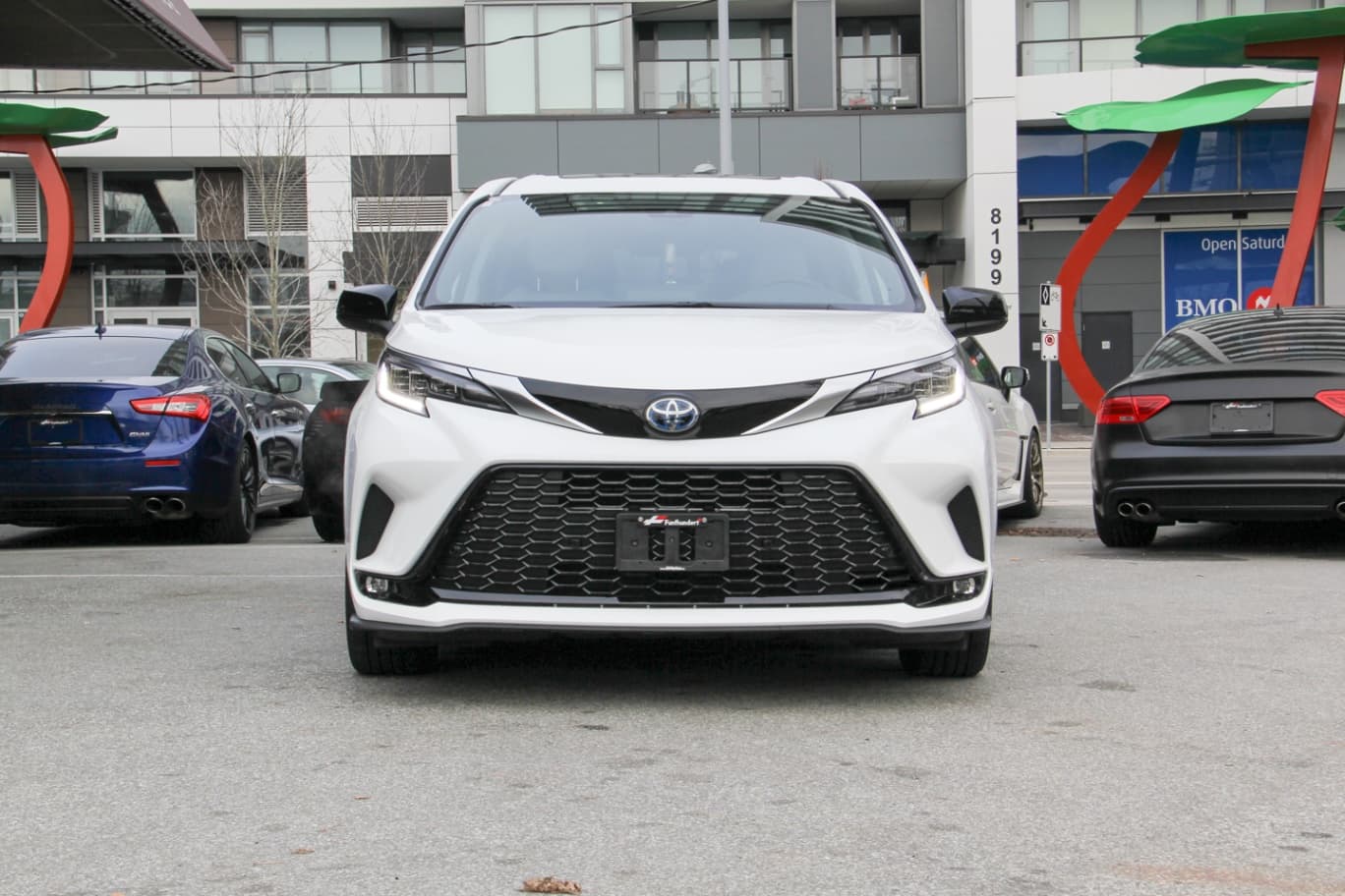 2022 Toyota Sienna Hybrid XSE AWD