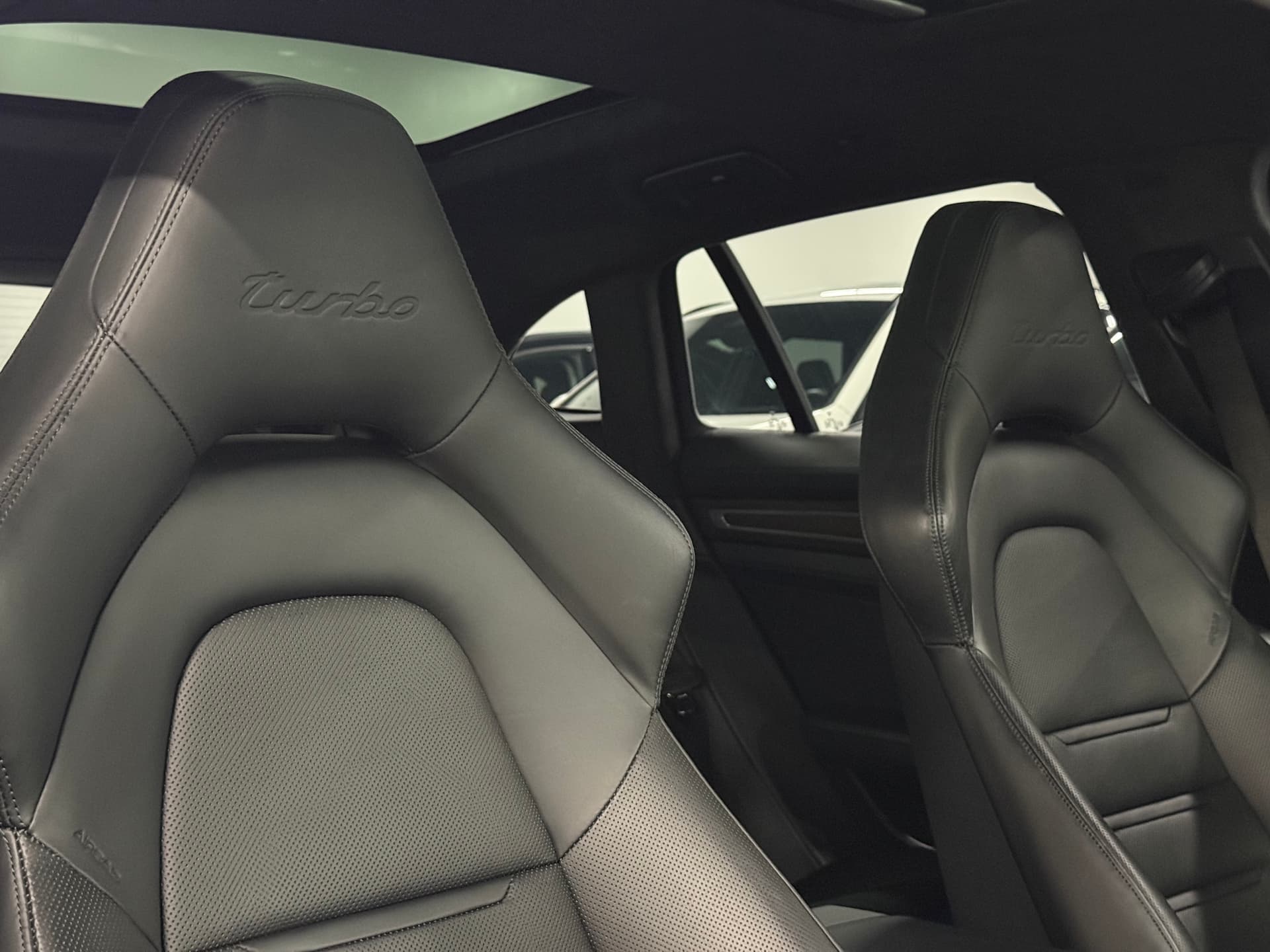 2018 Porsche Panamera Turbo Sport Turismo AWD