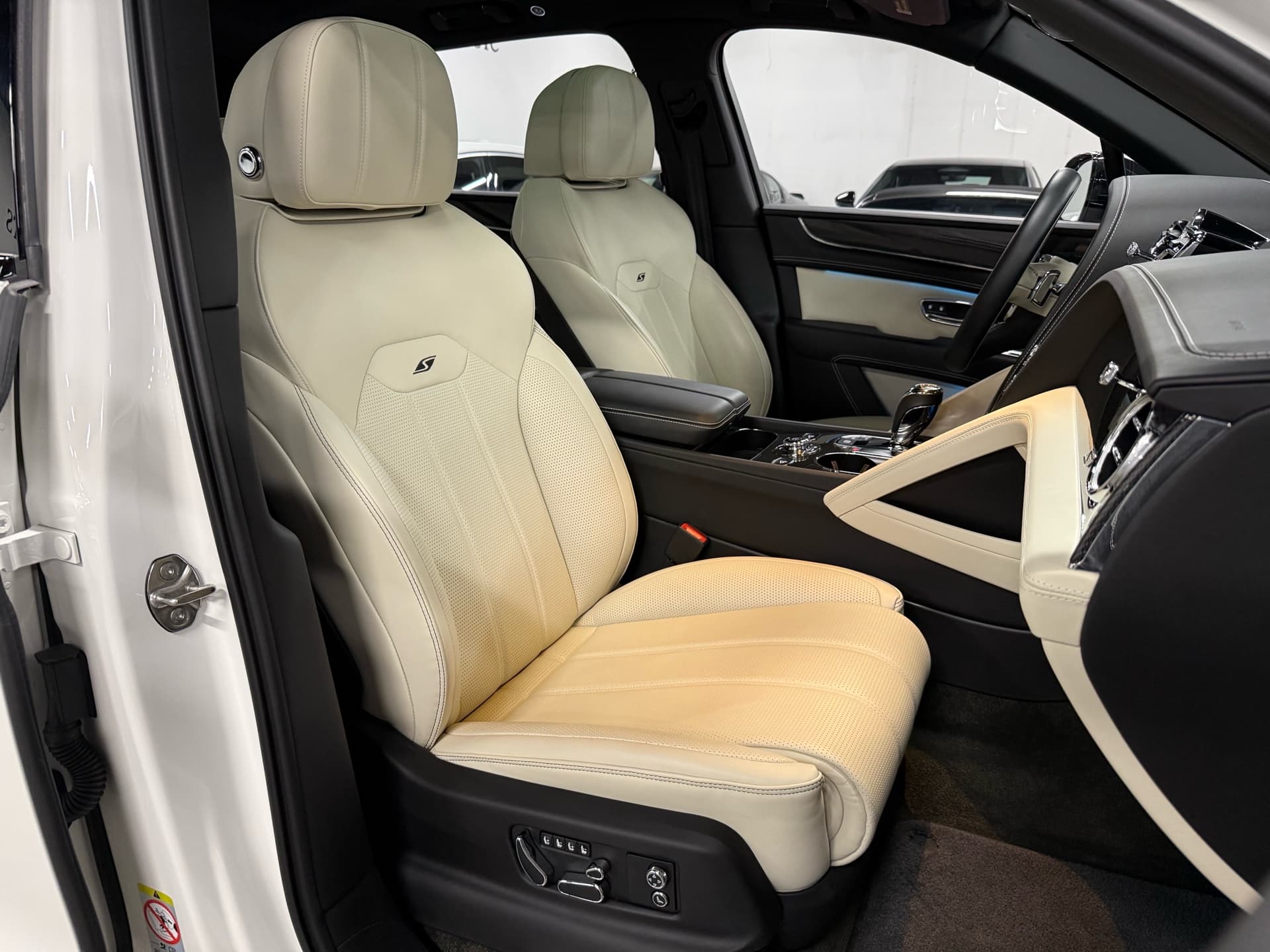 2022 Bentley Bentayga V8 AWD