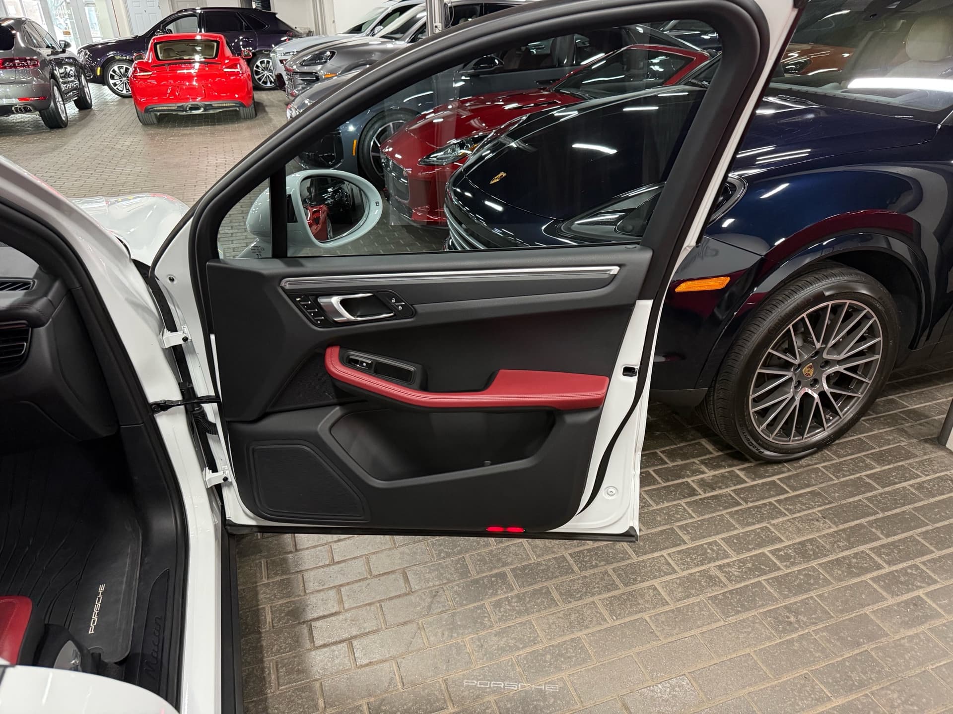 2023 Porsche Macan AWD | NO ACCIDENT | ONE OWNER