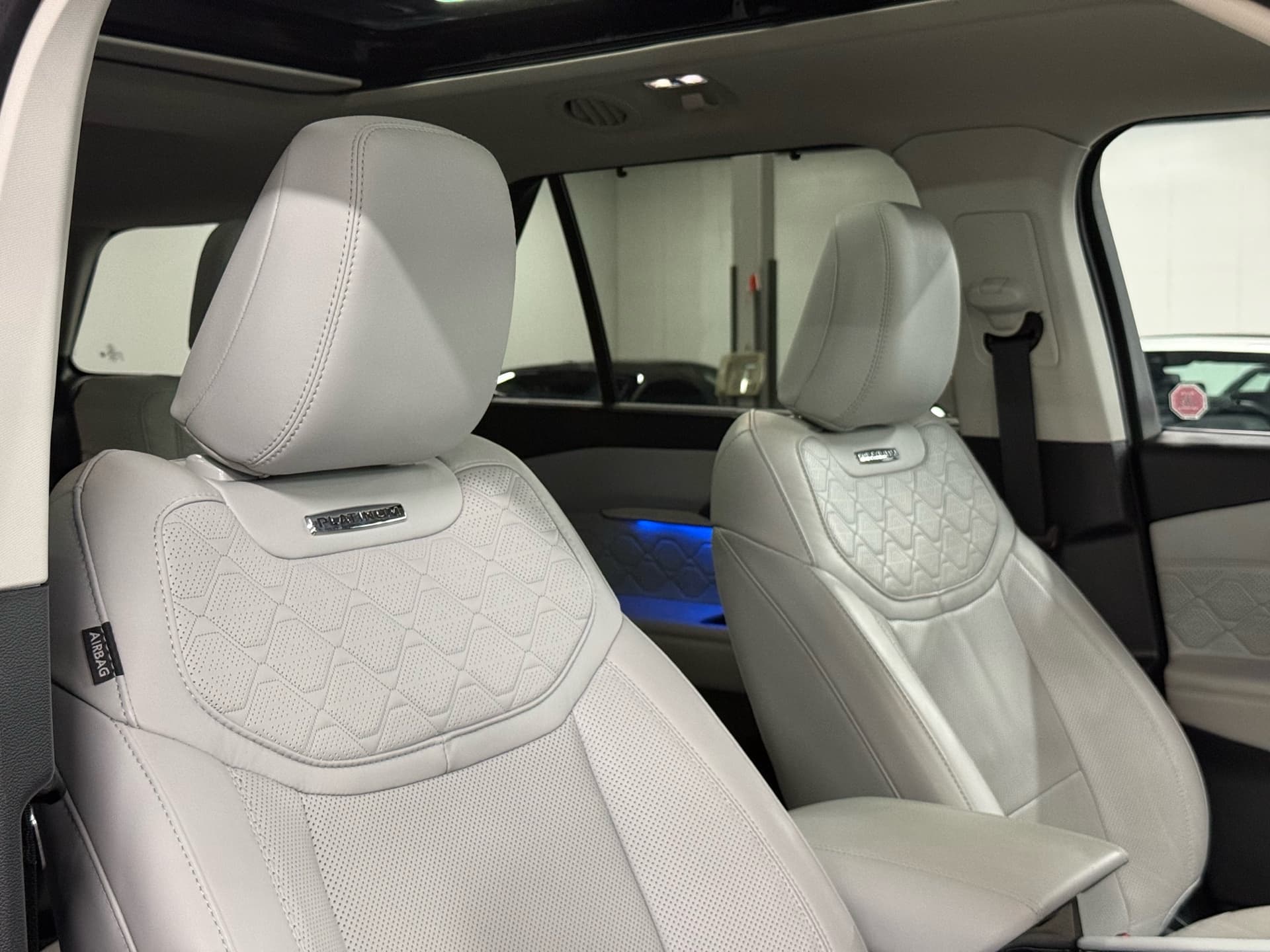 2025 Ford Explorer Platinum 4WD