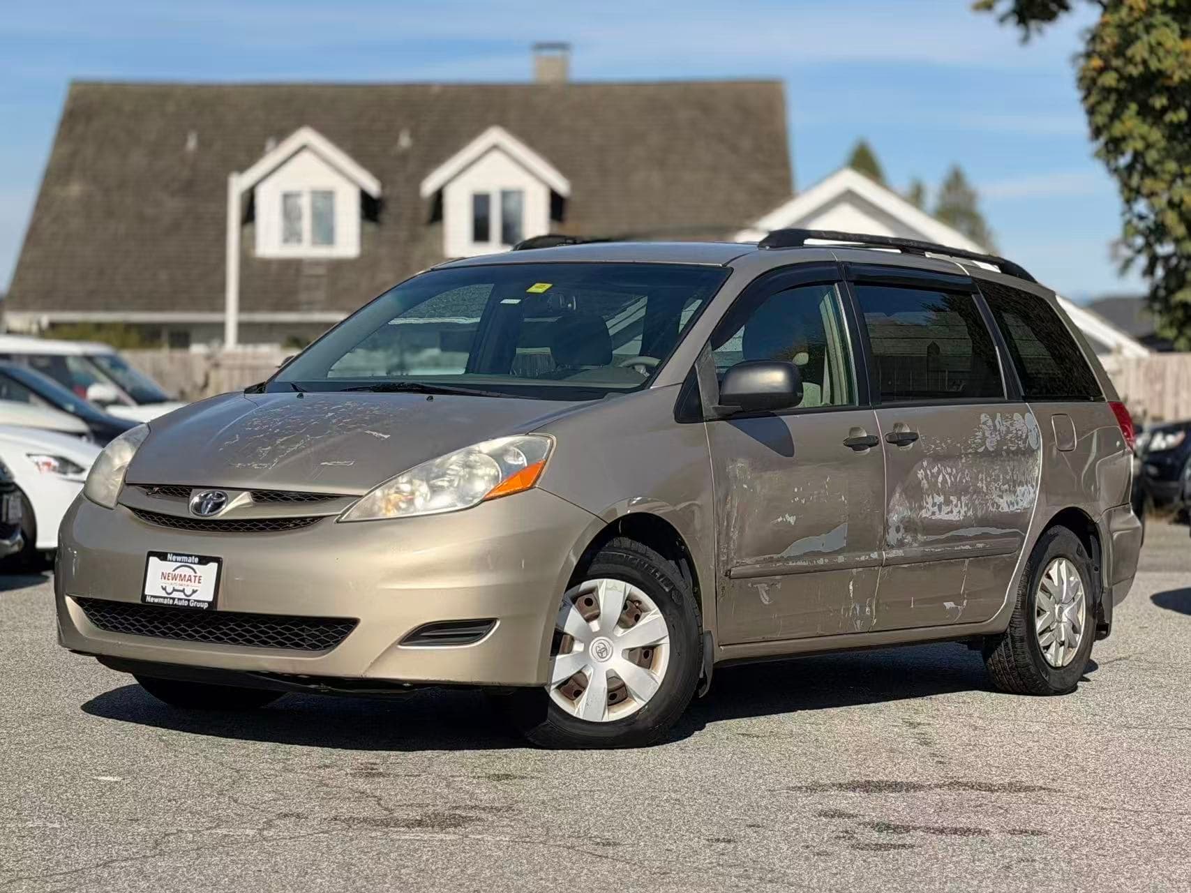 2007 Toyota Sienna CE. LOCAL BC VEHICLE. ONE OWNER. 8 SEATER. RUNS GREAT.
