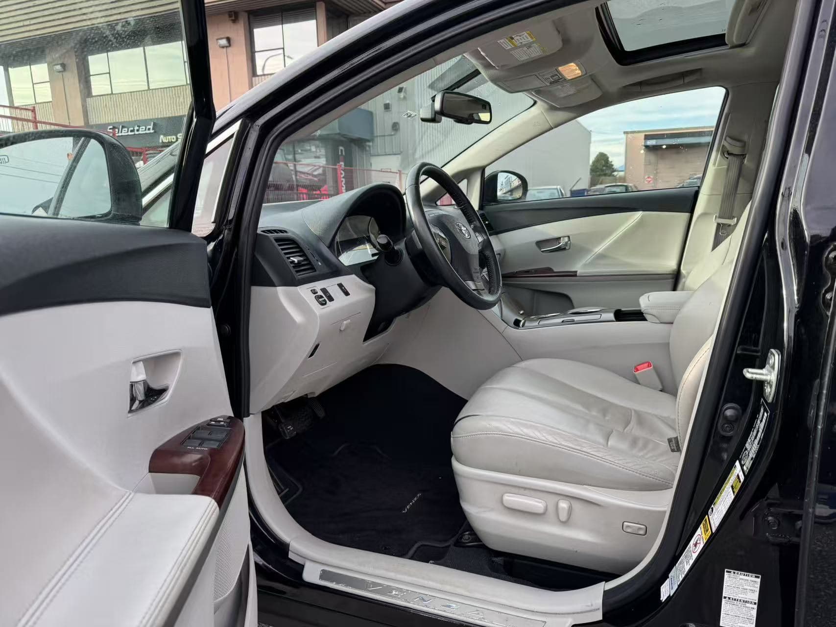 2009 Toyota Venza 4dr Wgn V6 AWD. FULLY ...