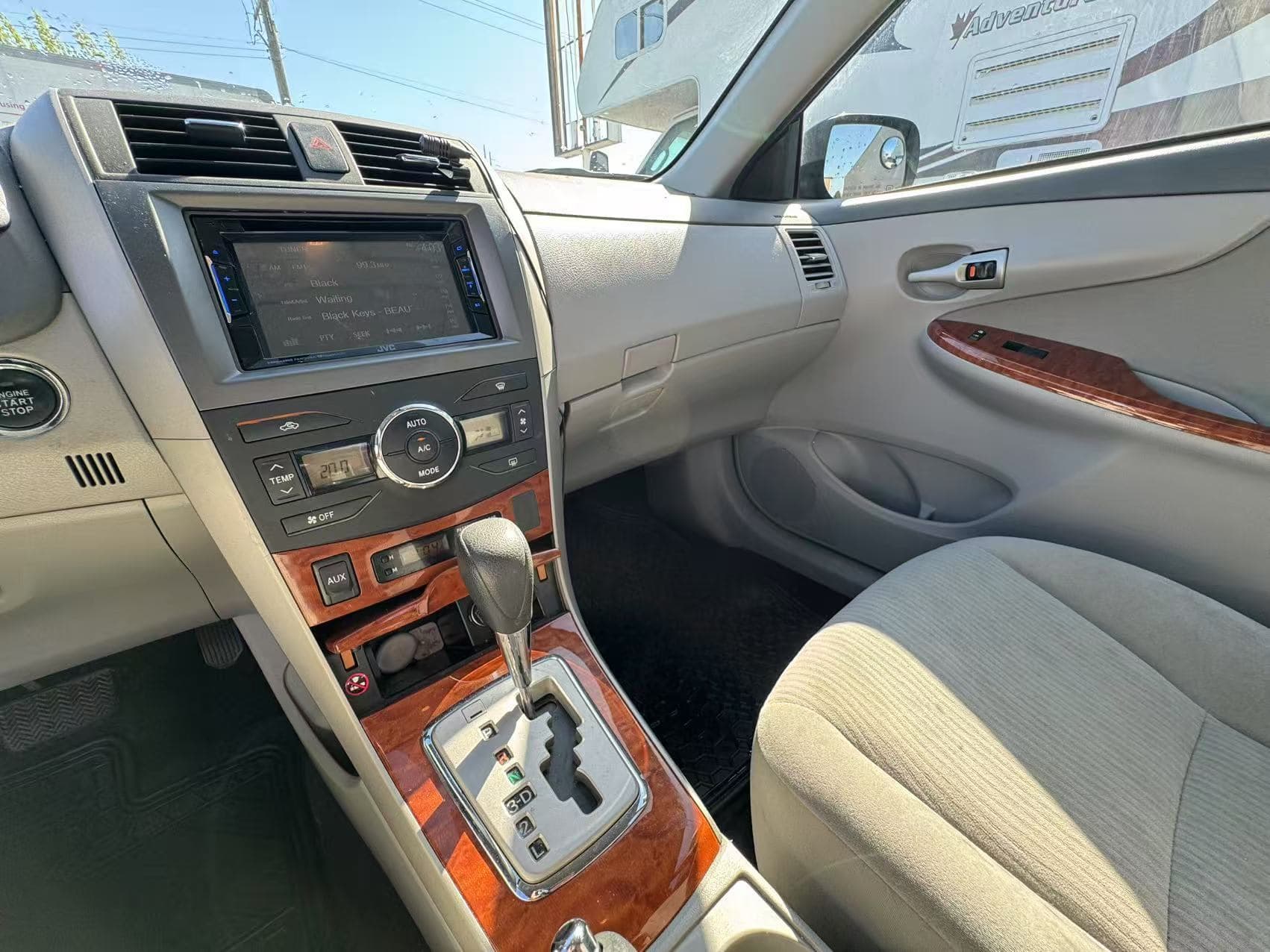 2010 Toyota Corolla 4dr Sdn LE. BC LOCAL...