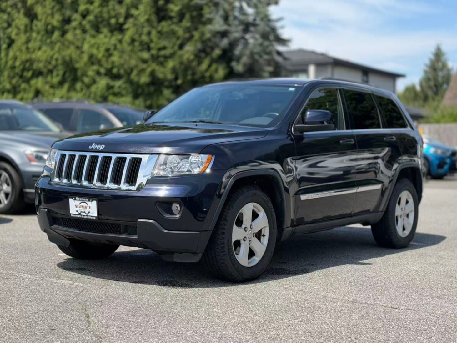 2011 Jeep Grand Cherokee Laredo. LOCAL BC VEHICLE. NO ACCIDENT. LOW KILOMETRES.