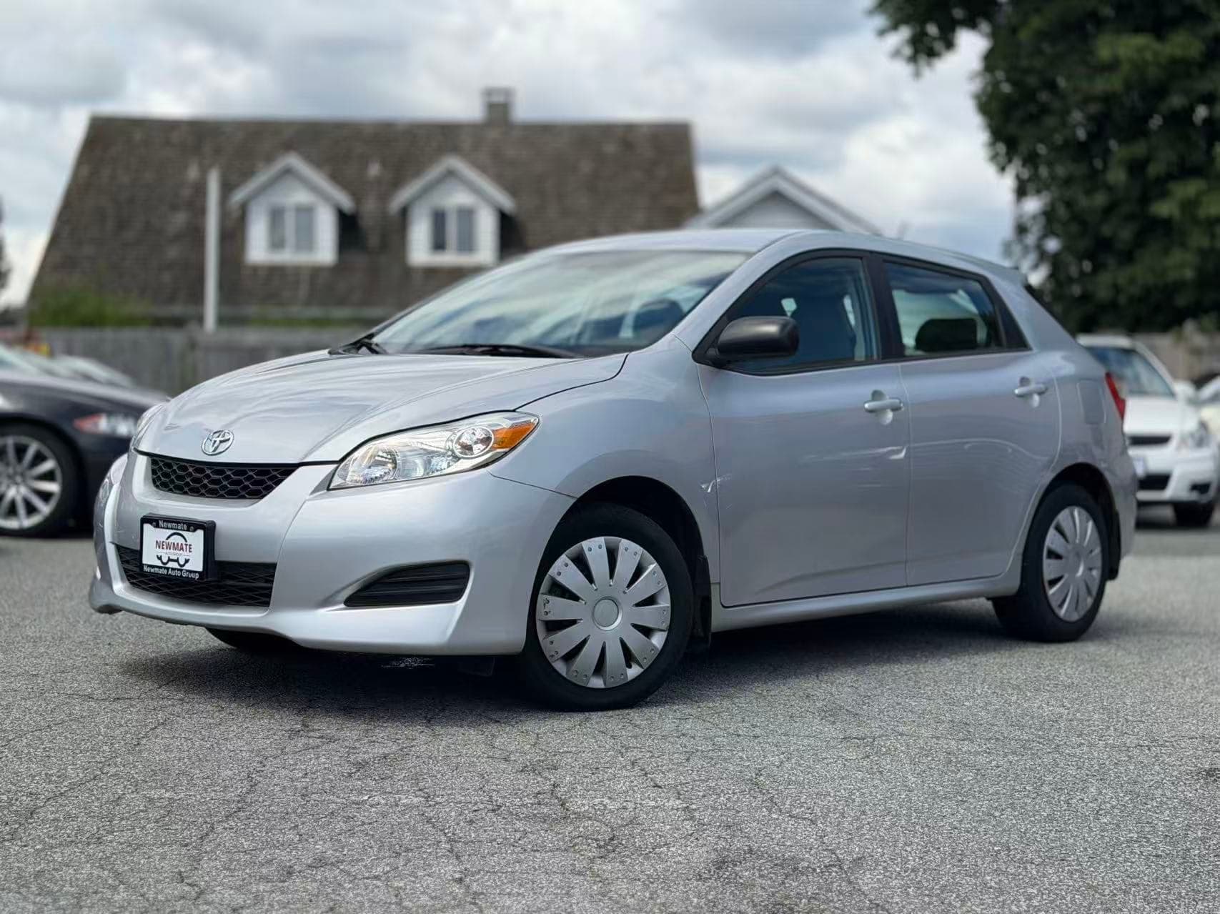 2011 Toyota Matrix ONLY 73693 KM. BC LOCAL CAR. DRIVES GREAT.