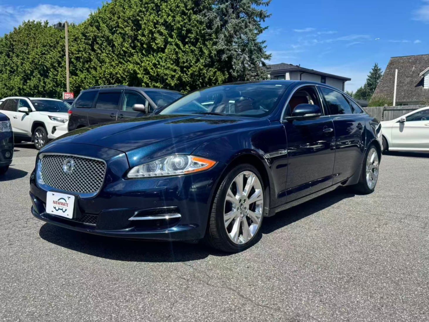 2013 Jaguar XJL Portfolio. LOCAL BC VEHICLE. LONG-WHEEL BASE.
