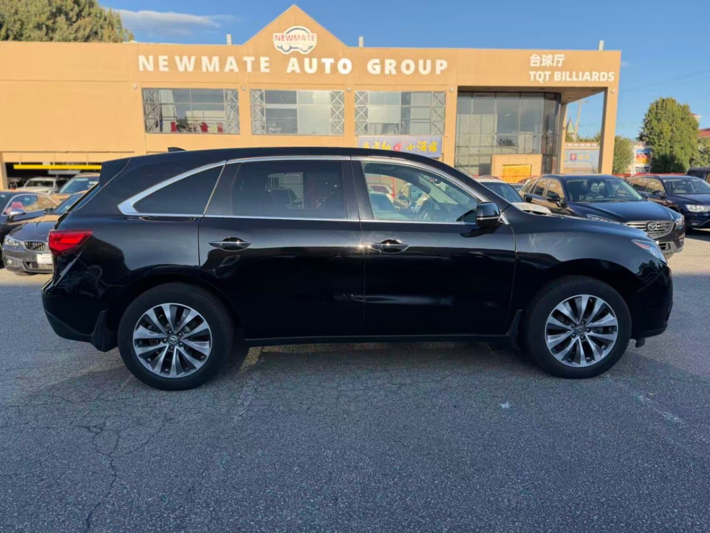 2014 Acura MDX Tech Pkg. LOCAL BC VEHICLE. THREE ROW 7 SEATER.