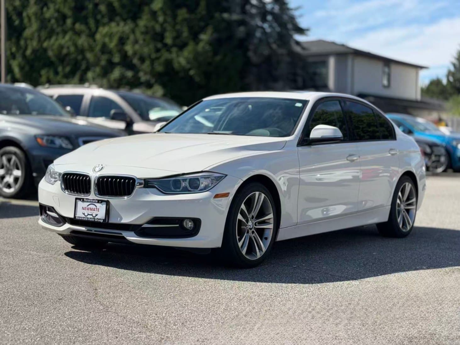 2014 BMW 3-Series 320i xDrive. LOCAL BC VEHICLE.