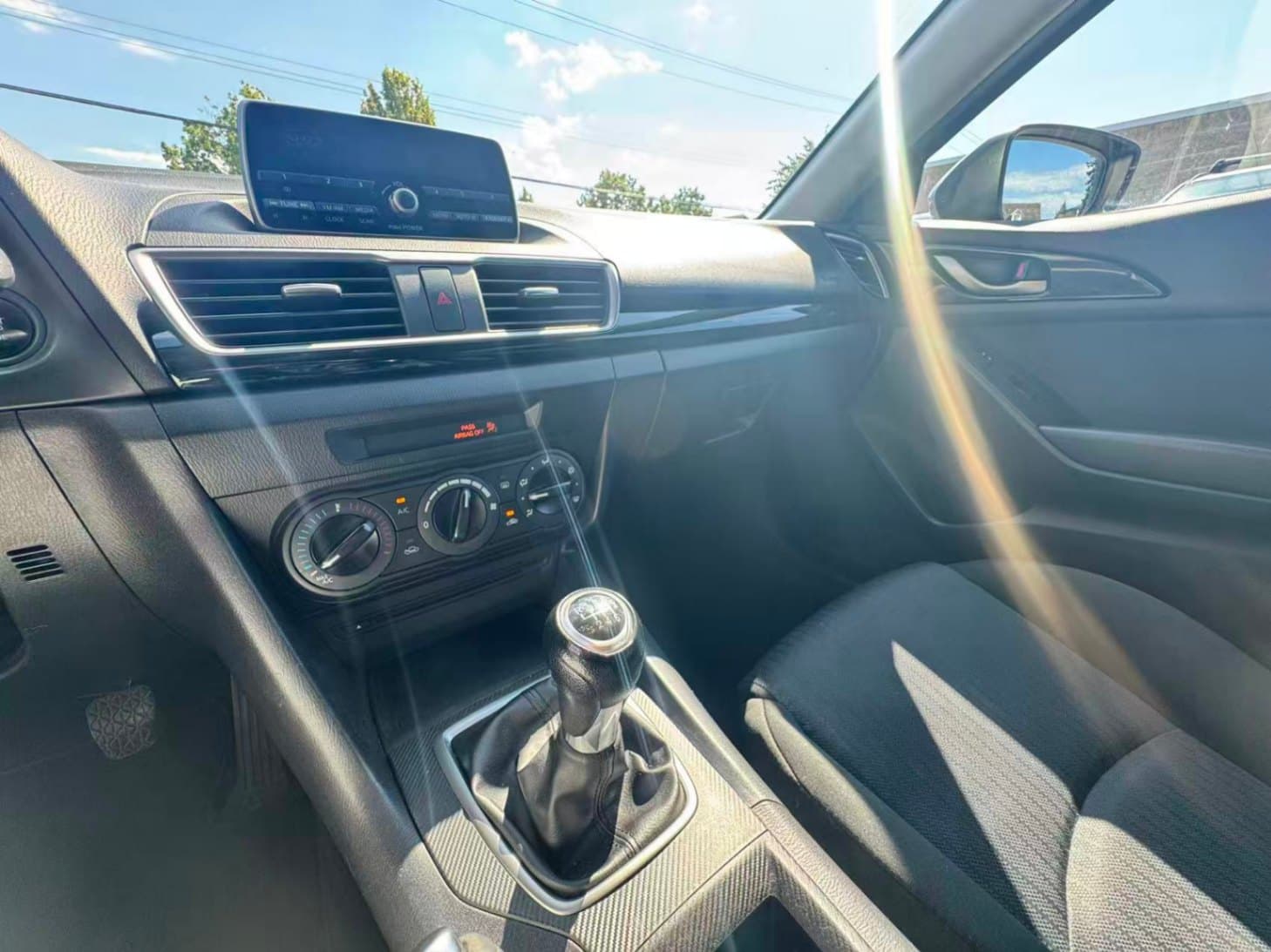 2014 Mazda Mazda3 GX 6MT. BC LOCAL VEHICLE. FULL SERVICE RECORD.